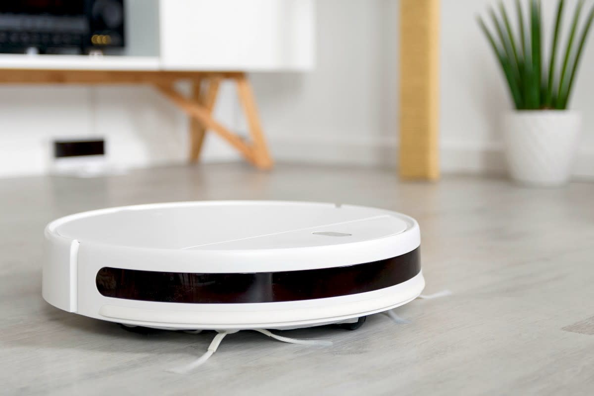 Woman Puts Ghost On Top Of Roomba and It’s Exactly As Hilarious As It ...