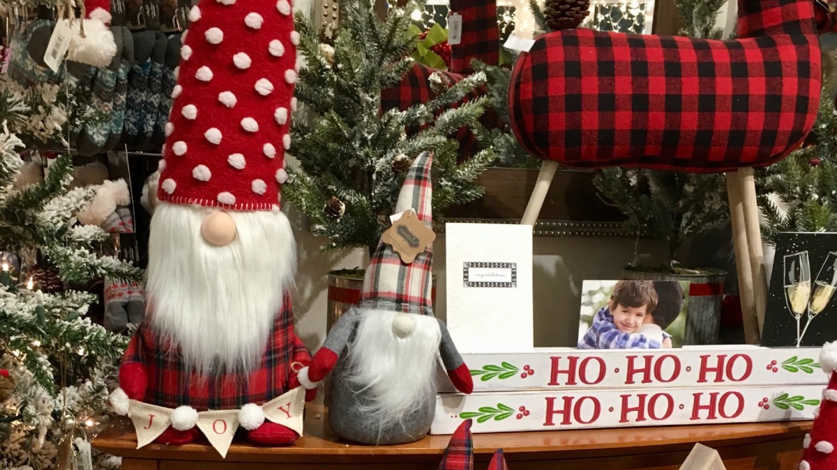 Woman Shares All Her Favorites From the World Market Holiday Decor Line Dengarden News