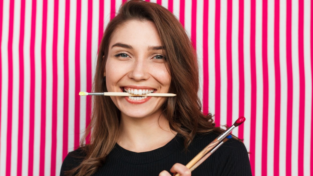 Woman’s Scalloped Door Frame Tutorial Is the Perfect Project for a