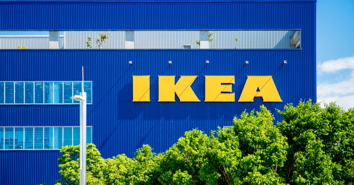 This $10 Ikea Find Is the Perfect Way to Showcase Spring Flowers