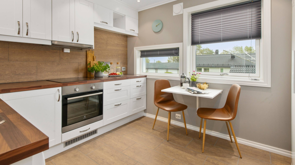 Best Small Kitchen Designs: Transform Tiny Spaces