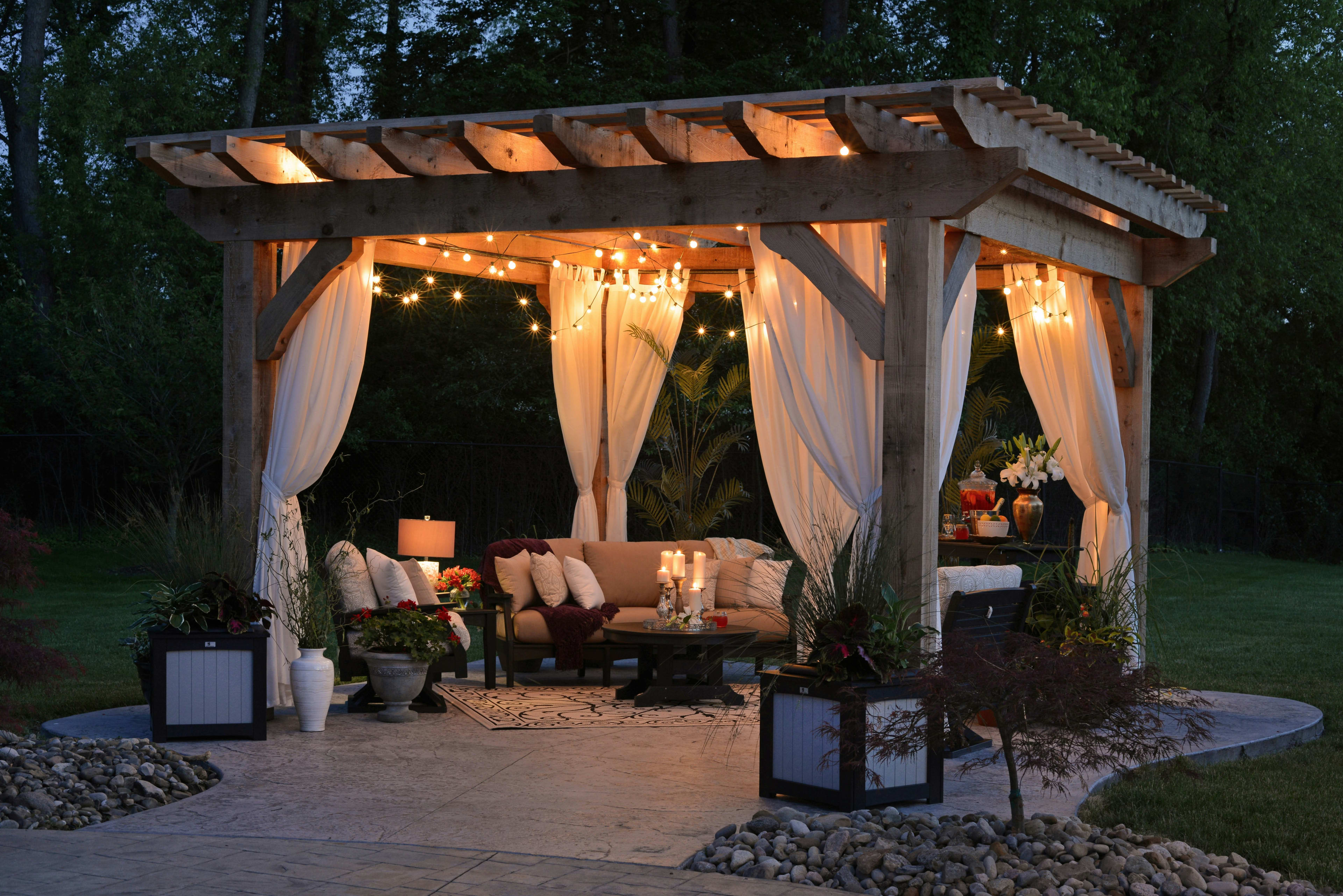 Backyard Hacks DecadGarden: Practical Ideas to Transform Any Outdoor Space