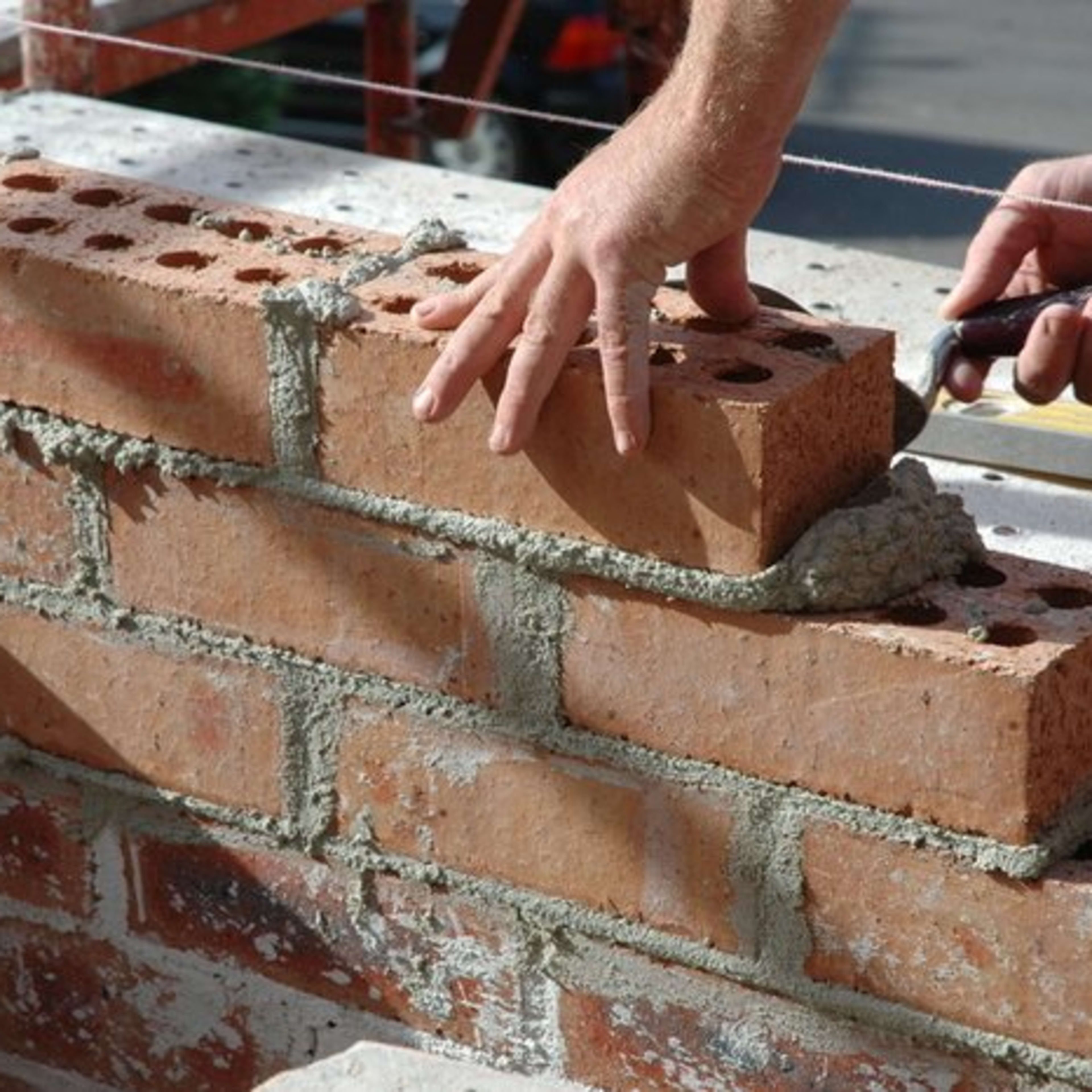 A Basic Bricklaying Guide for Beginners