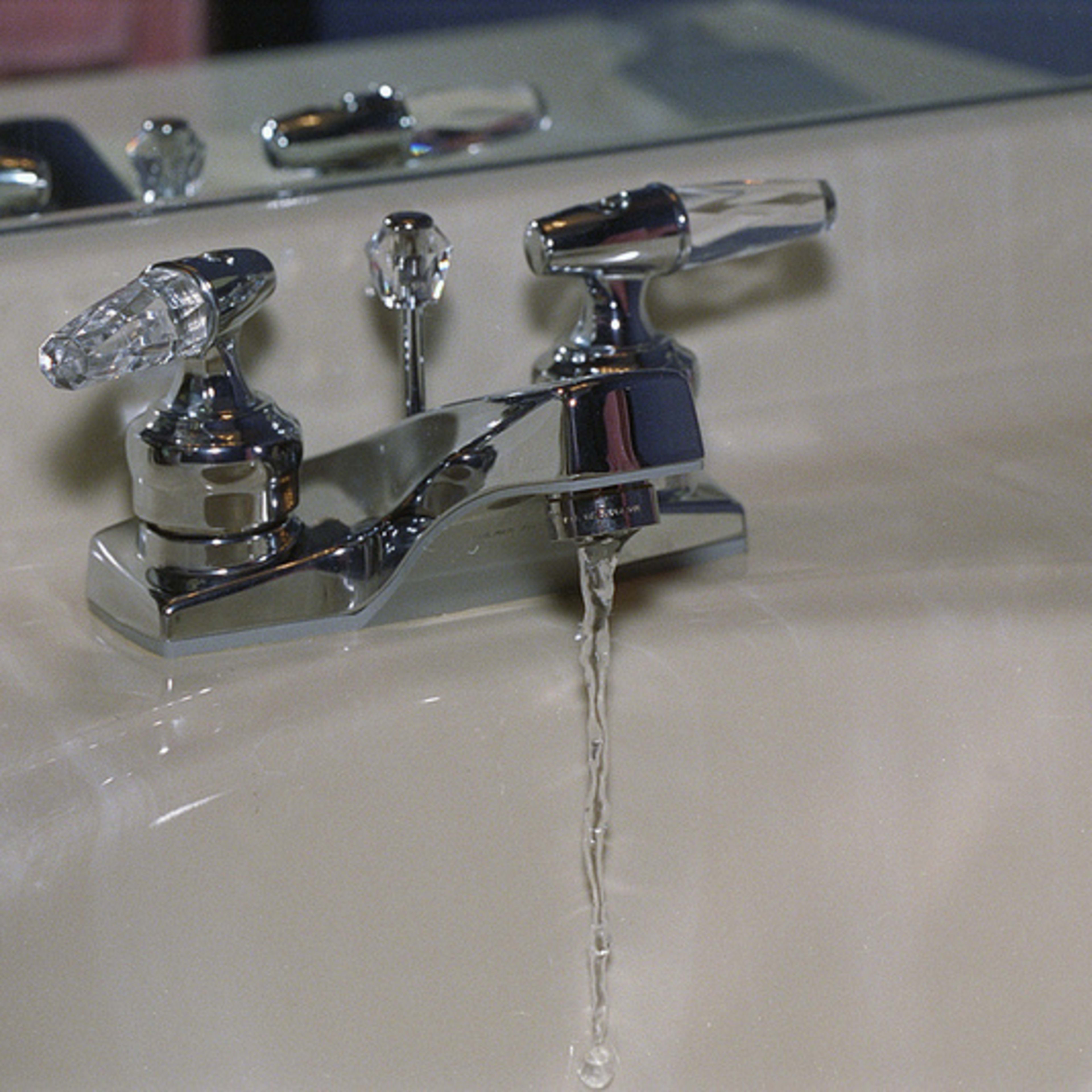 How to Clear a Blockage in a Sink Faucet