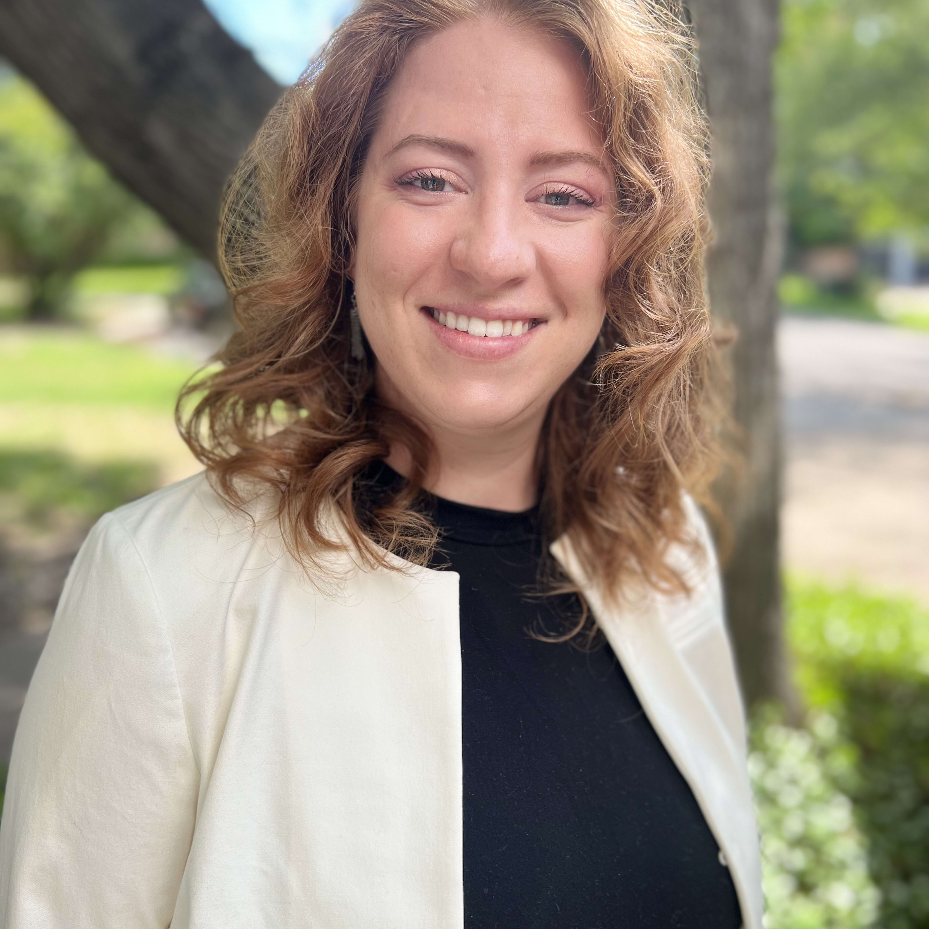 Here s Why Electricians Install Some Outlets Upside Down Dengarden