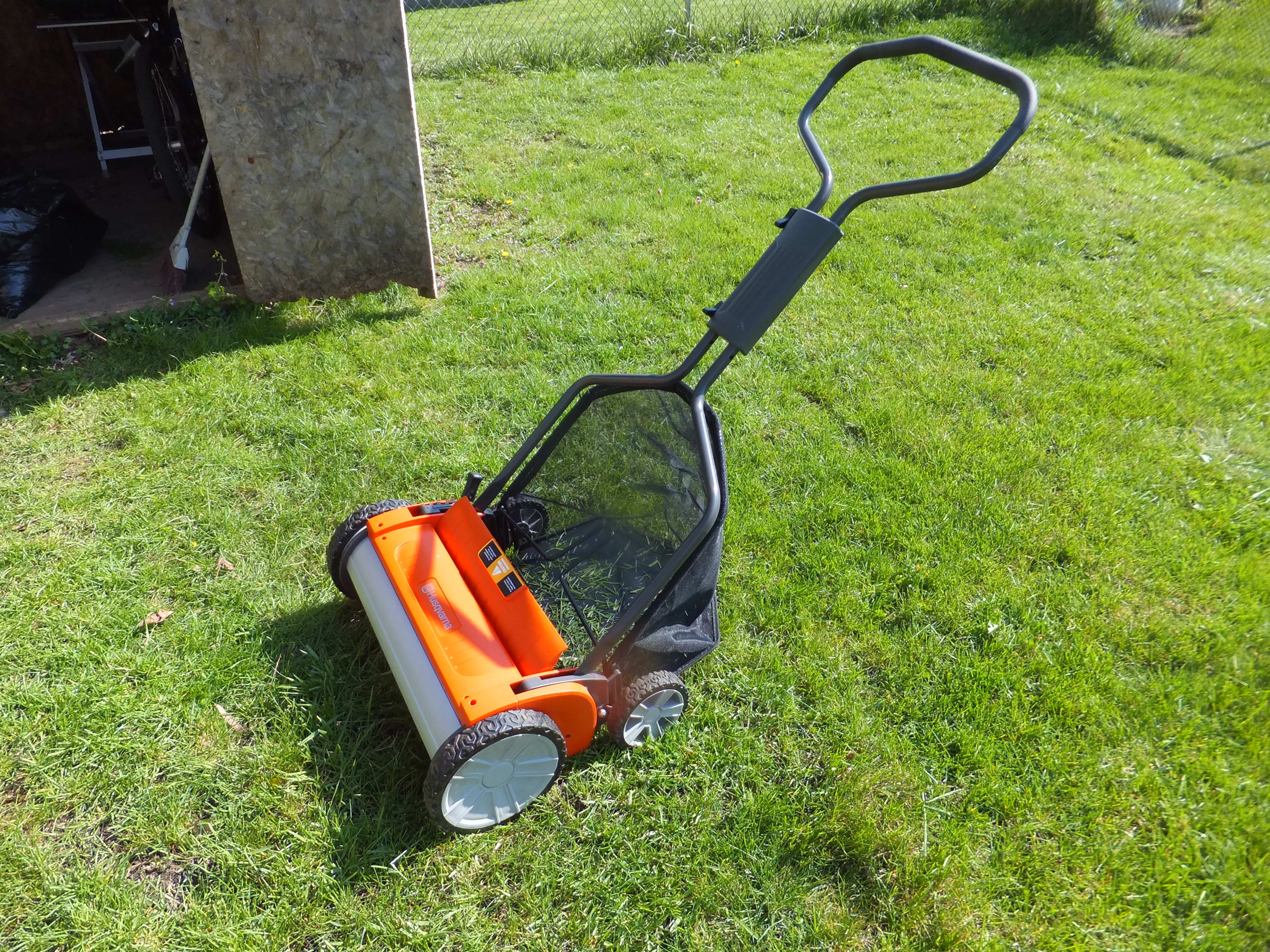 Push cylinder mower sales
