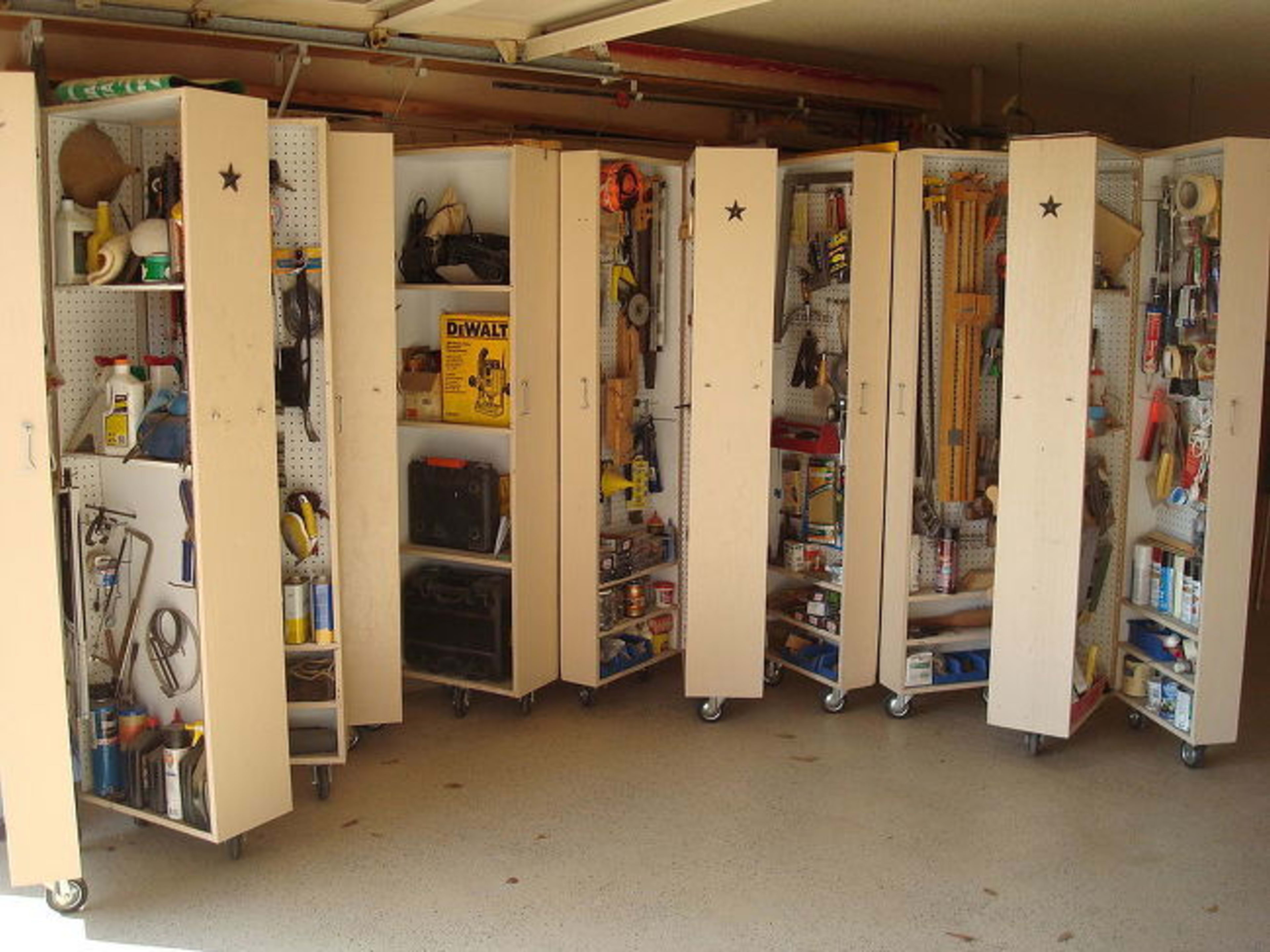 How to Build DIY Rolling Garage Storage Cabinets With Shelves - Dengarden