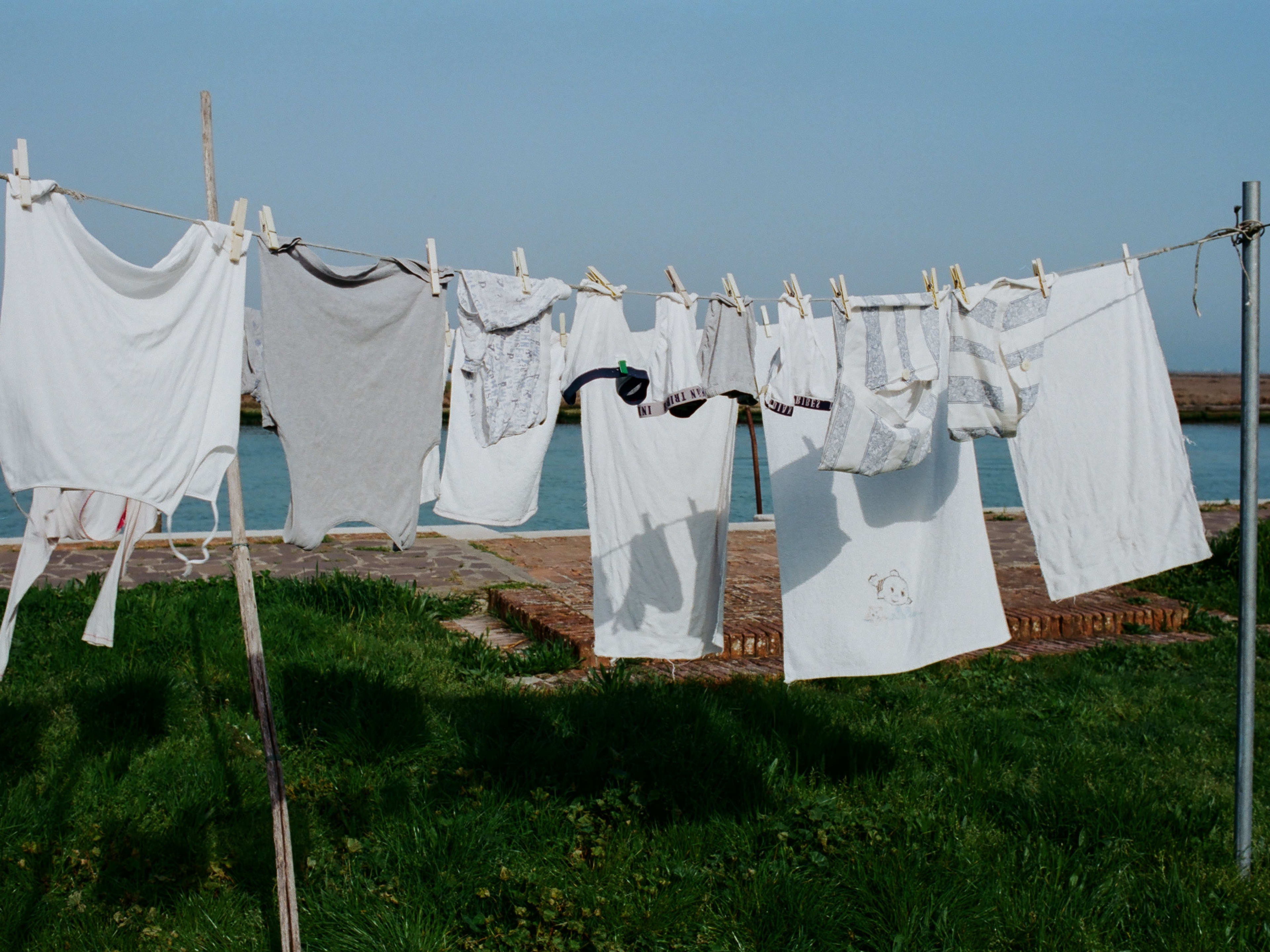 Drying white clothes discount