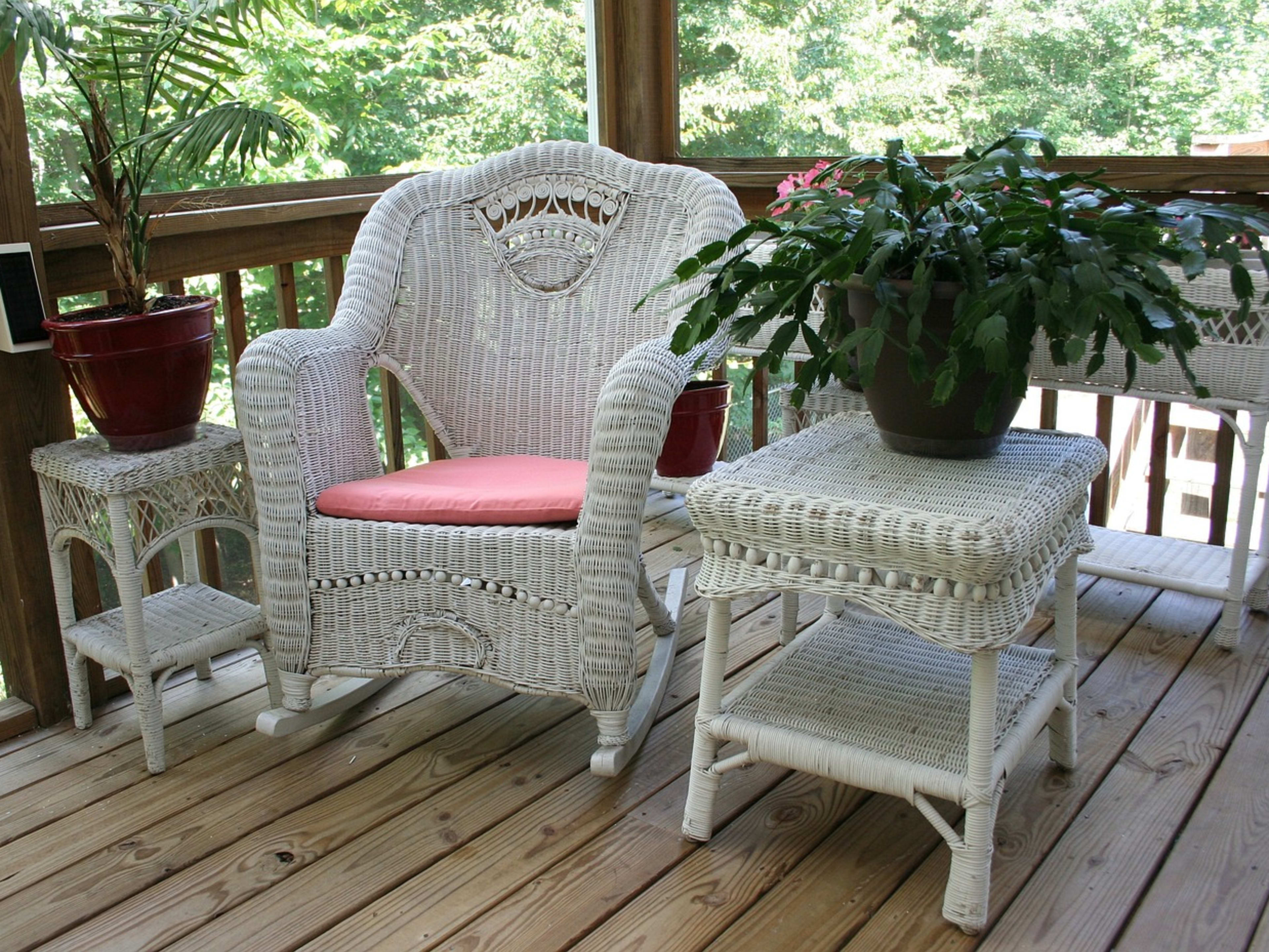How to Restore and Repaint Wicker Furniture