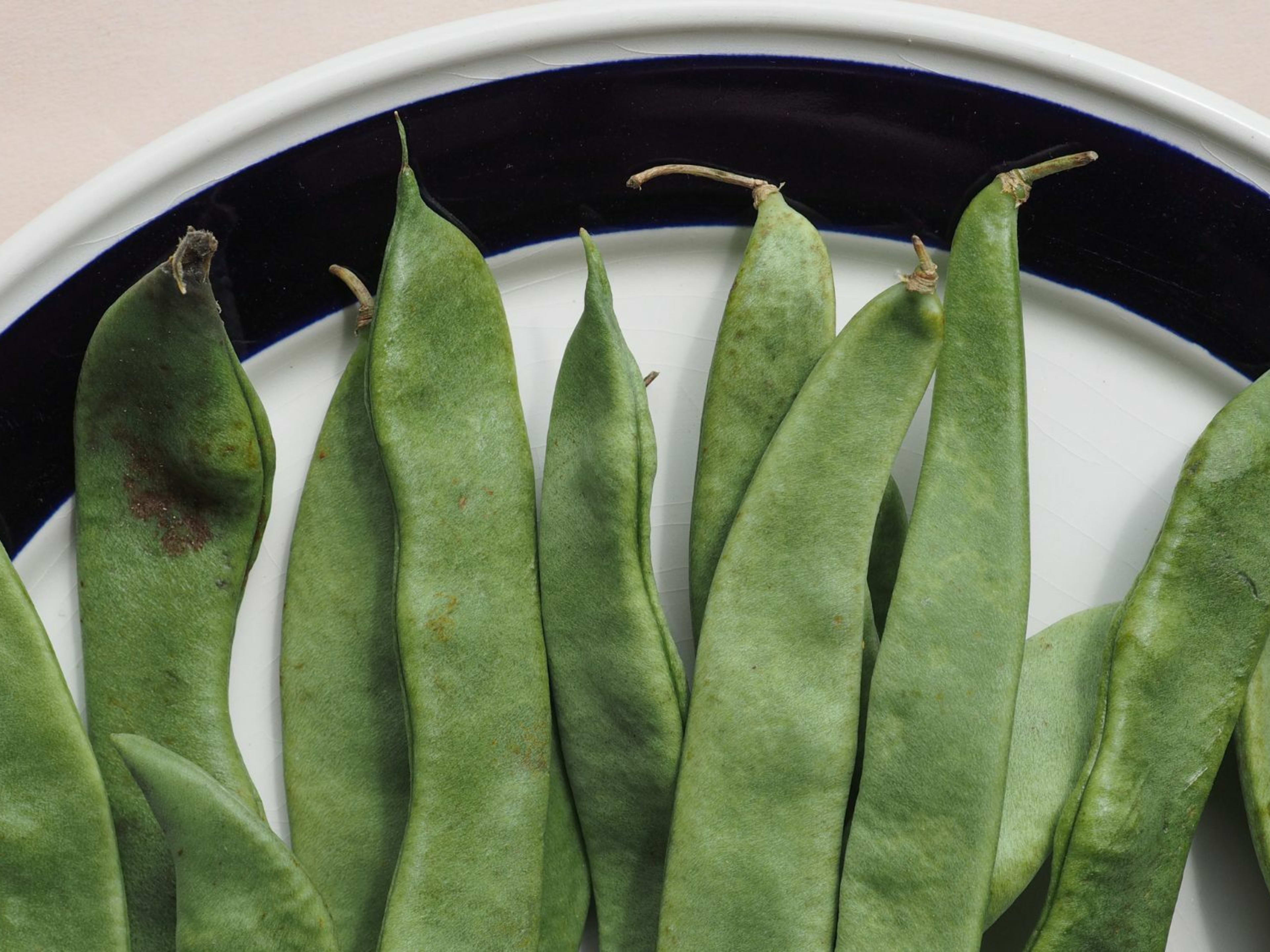 How to Grow Mangetout or Sugar Peas Plus Stir Fry Recipes