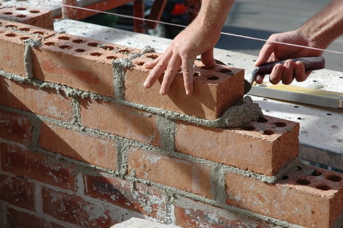 A Basic Bricklaying Guide for Beginners