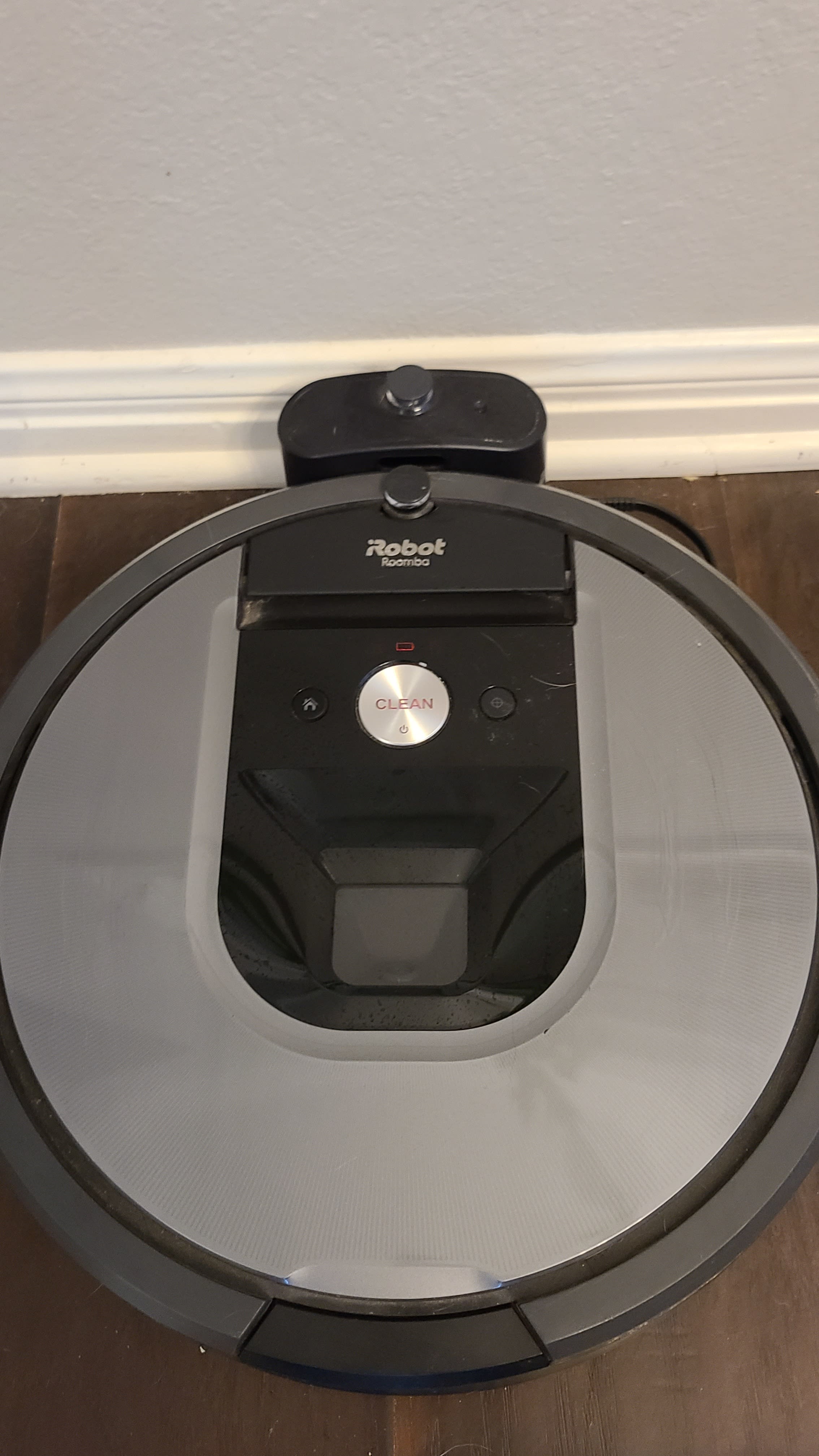 Roomba Won&rsquo;t Charge? Here&rsquo;s How to Fix It