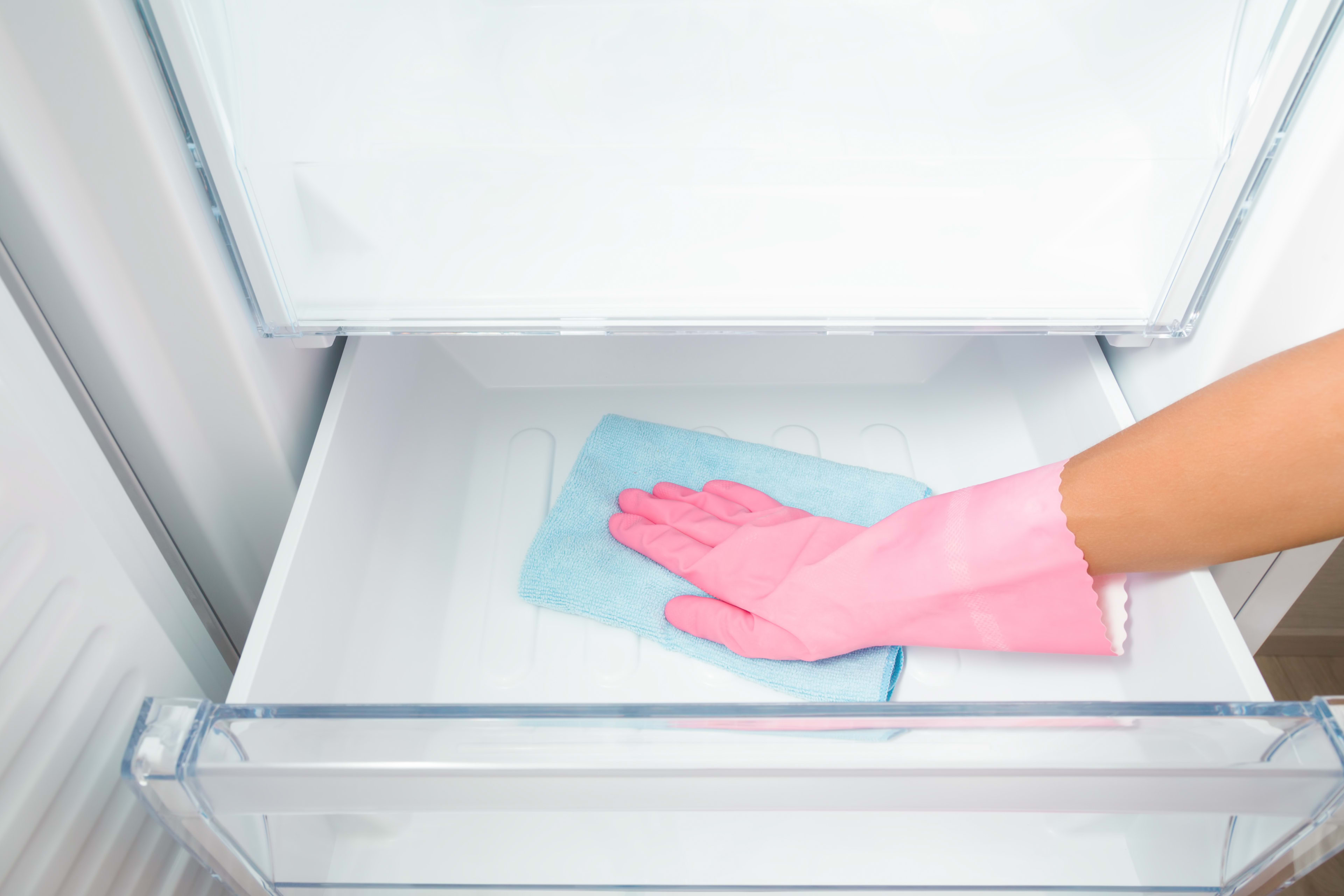 How to Defrost a Freezer in a Fridge Freezer: Quick & Easy Steps