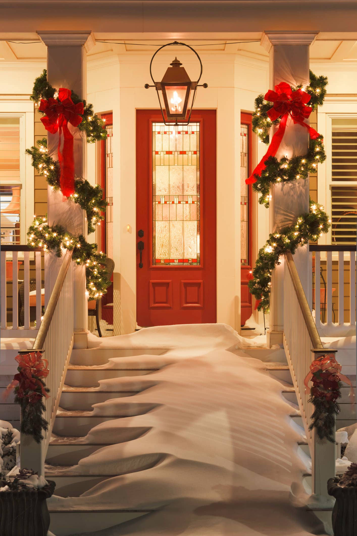 25 Outdoor Christmas Decorating Ideas to Wow Your Guests - Dengarden